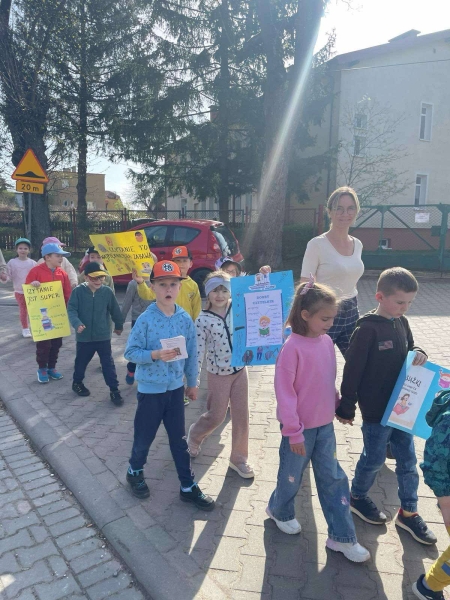 ''Czytelnicy na ulicy''